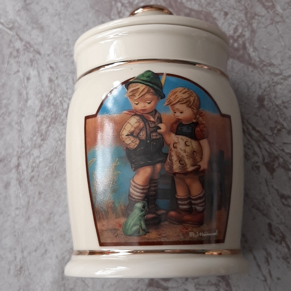 Hummel Timid Little Sister Canister